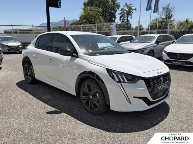 Peugeot 208 puretech 100 s&amp;s eat8 — photo 3