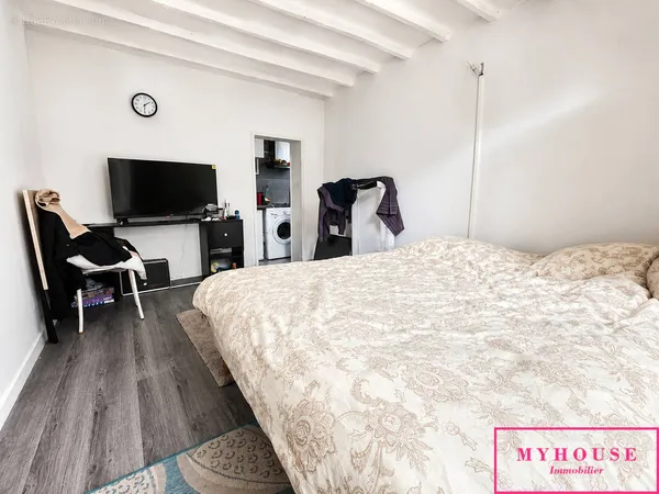 STUDIO 17m2, (7min Métro L4)