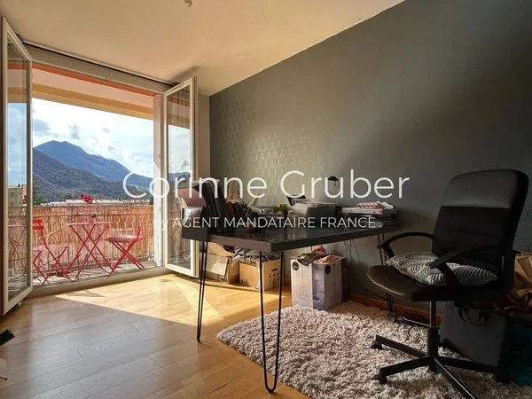 Appartement 4 pièces 93 m²
