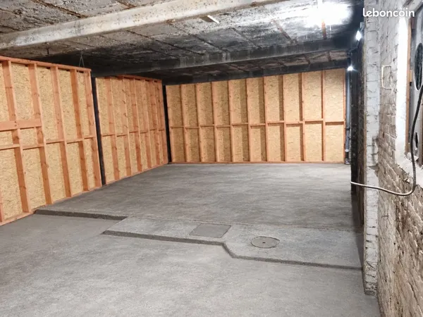 Garde-meuble / Co-stockage à Tourcoing - Location au m² - Dès 1 mois