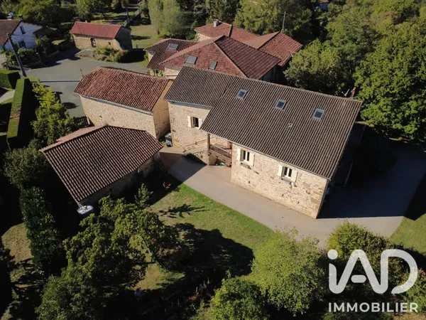 Maison 10 pièces 205 m²