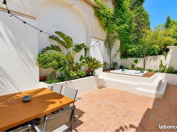 Maison de ville 150m2 - terrasse - Montpellier centre