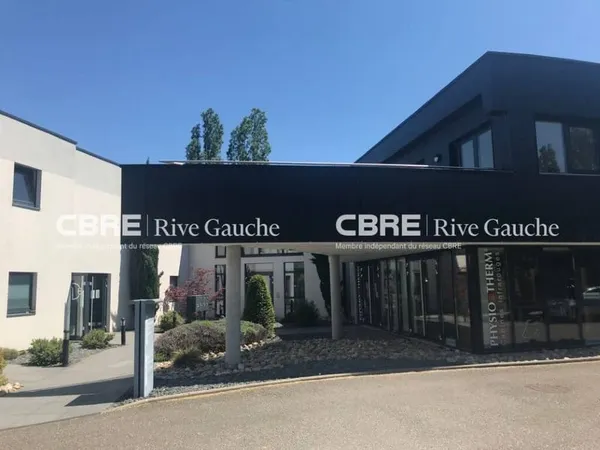 Bureau 352 m²