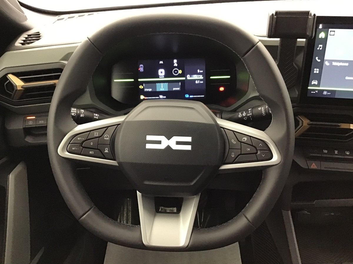 Dacia Duster — photo 12