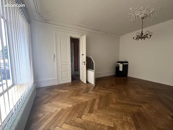 Bureaux 78 m² JARNAC