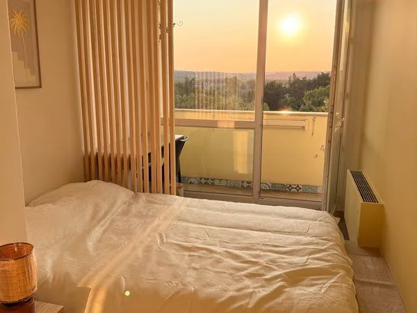 Colocation 4 chambres - Appartement entièrement rénové et meublé - Cergy