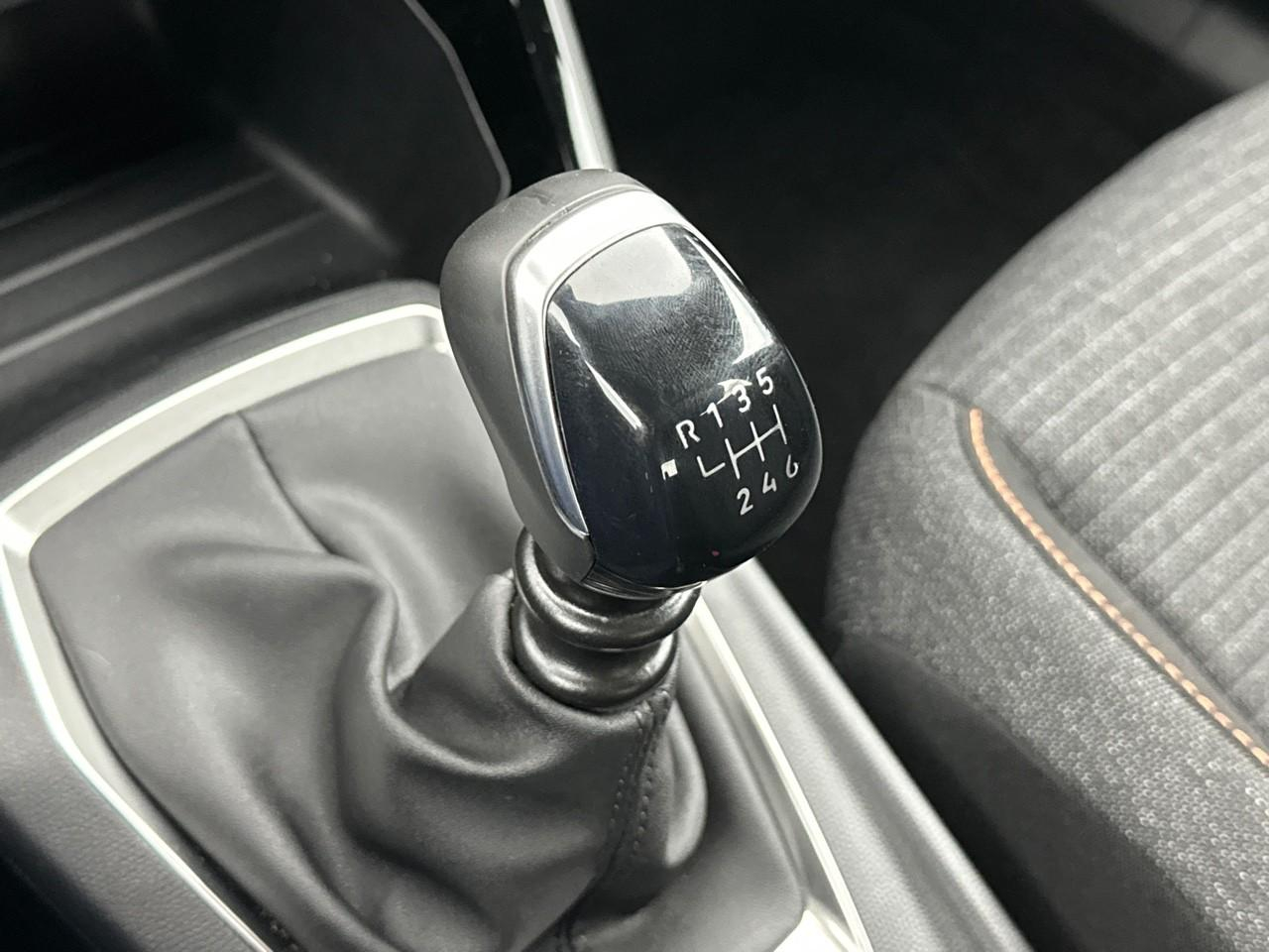 Peugeot 2008 100 s&s bvm6 style — photo 28