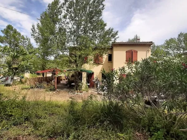 Propriété multi-habitations pour projet de vie et activité
