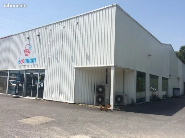 Local commercial 287 m²