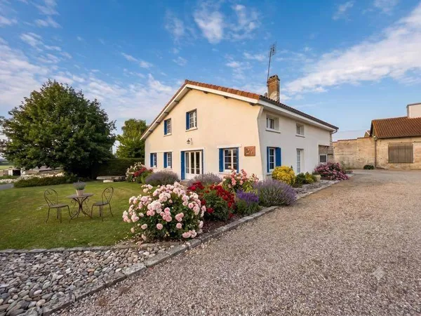 Maison 9 pièces 255 m²