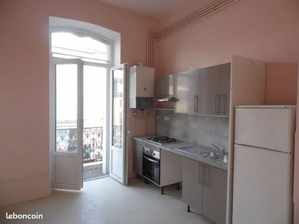 Appartement F3 bis de 82 m² avec balcon + parking