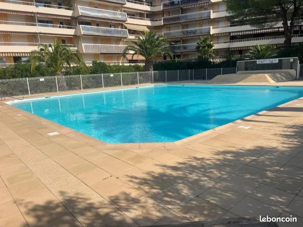 🌊 FRÉJUS PLAGE - T1 35 m² entièrement rénové - 300 m de la plage