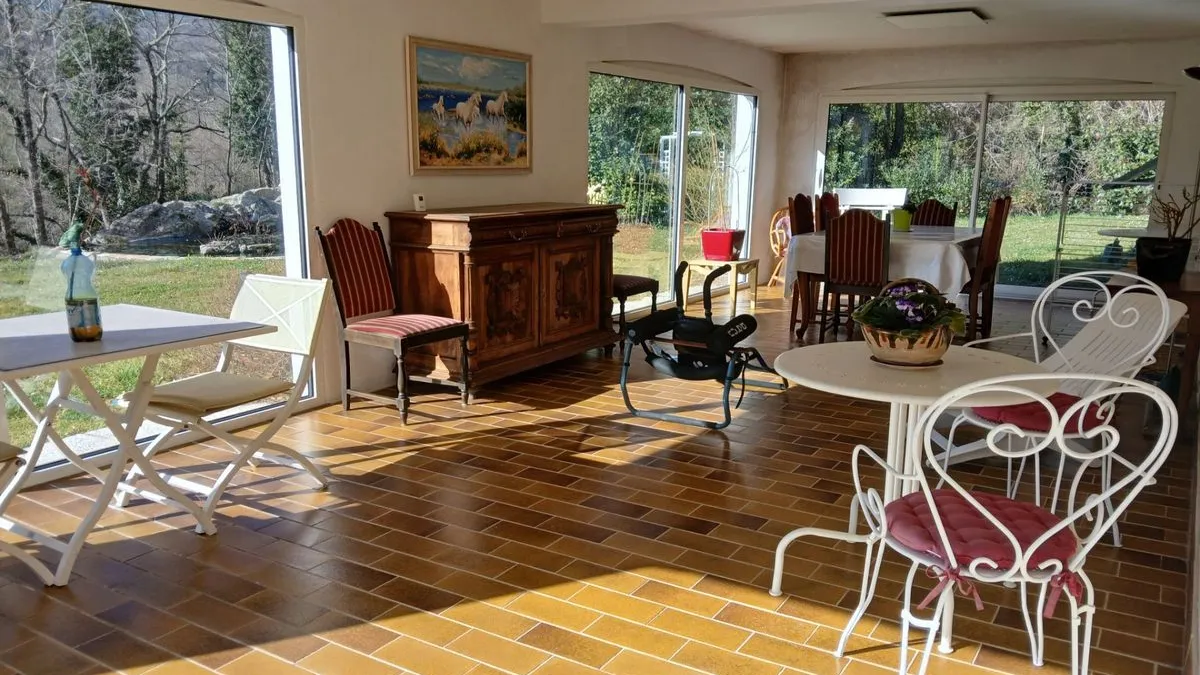 Photo 5