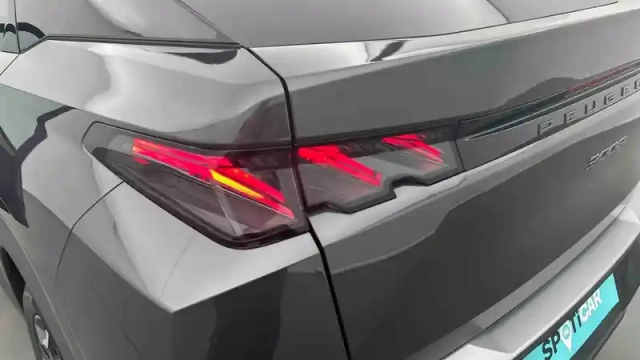 Peugeot 3008 hybrid 145 e-dcs6 — photo 51
