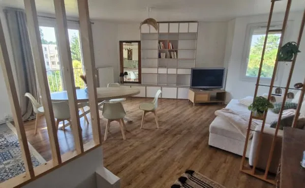 Grand appartement T2 Bis 69,52 m² meublé situé à Talence avec parking aérien