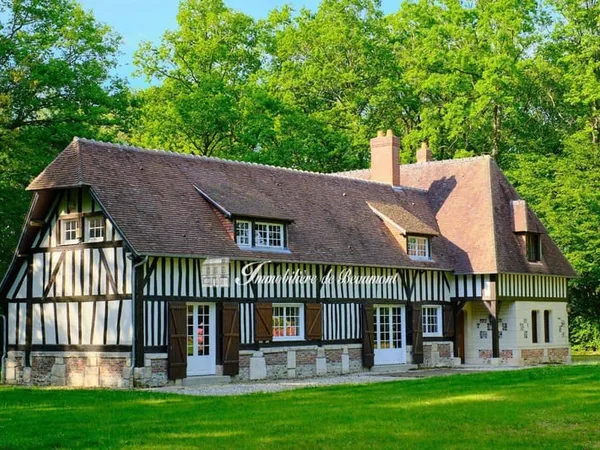 Maison 8 pièces 256 m²