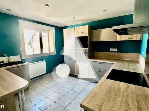 Maison de village 6 pièces 220 m²