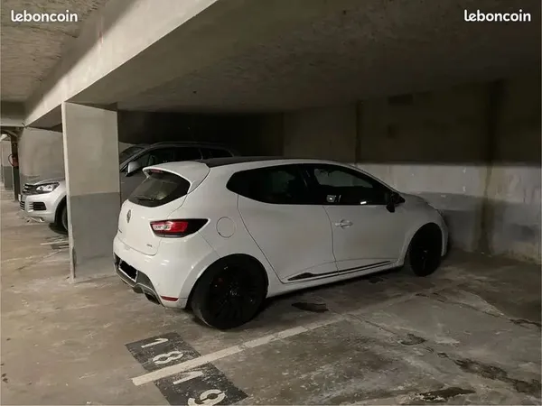 Parking sous-terrain sécurisé - Chartrons