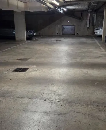 Place de parking sécurisé