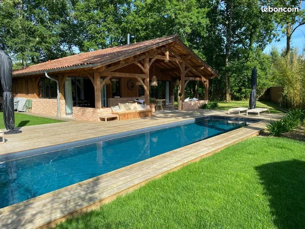 Maison d'architecte construite en 2019, réplique exacte d'une bergerie landaise