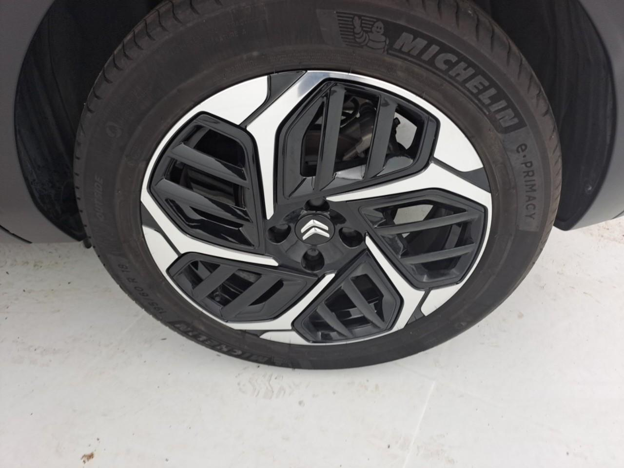 Citroën C4 puretech 130 eat8 max — photo 24