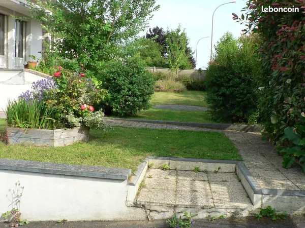 BELLE PROPRIETE YVETOT Centre 10 Pièces 6 Chambres Terrain 1000m² Pas de Vis-à-vis