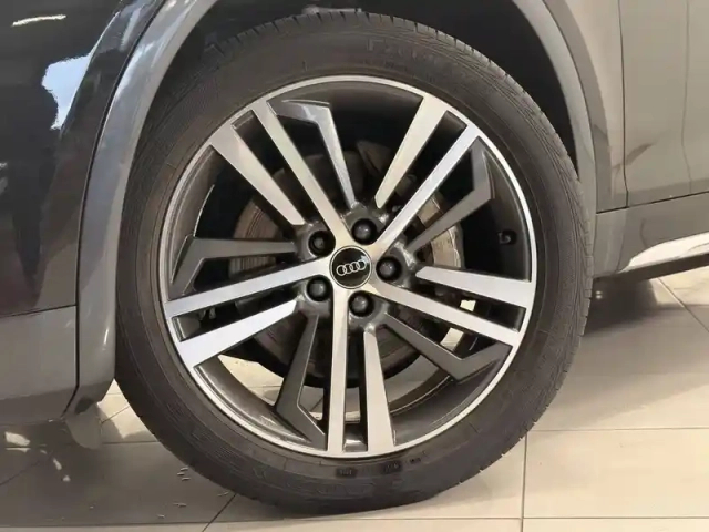 Audi Q5 50 tfsie 299 s tronic 7 quattro — photo 45