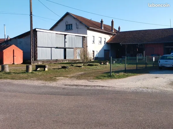Particulier vends maison familiale située dans un environnement calme