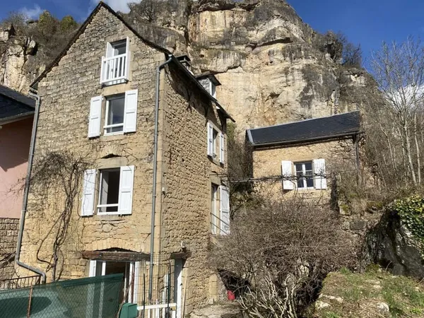 LOCATION MAISON T4 SALLES LA SOURCE SANS FRAIS D'AGENCE
