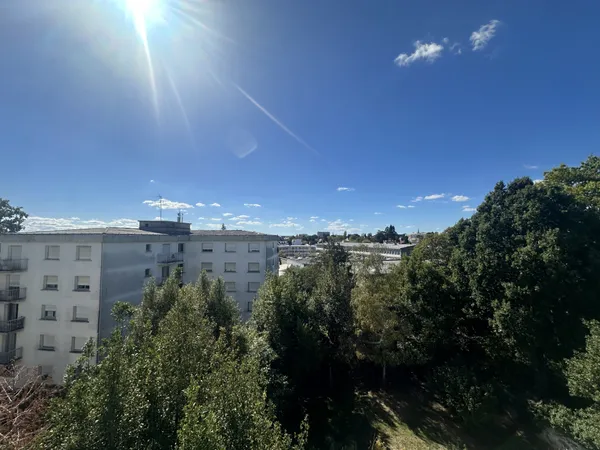NANTES - SAINT-FÉLIX - GRAND STUDIO 32 M² EN DERNIER ÉTAGE