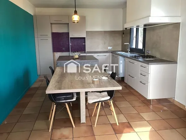 Grande maison, avec studio séparé, jardin de 500 m²