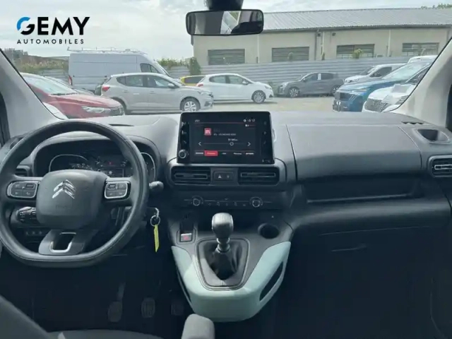 Citroën Berlingo taille m puretech 110 s&amp;s bvm6 — photo 8