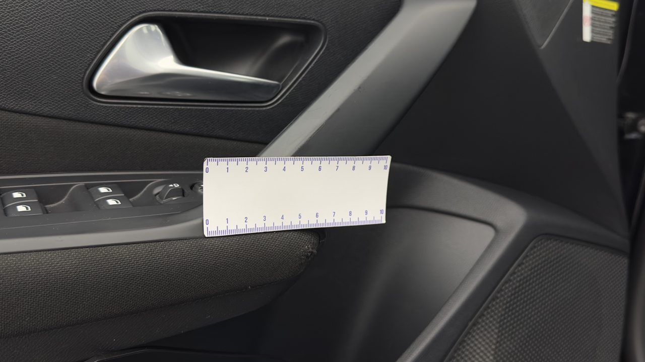Peugeot 308 SW PHEV 180 e-EAT8 — photo 49