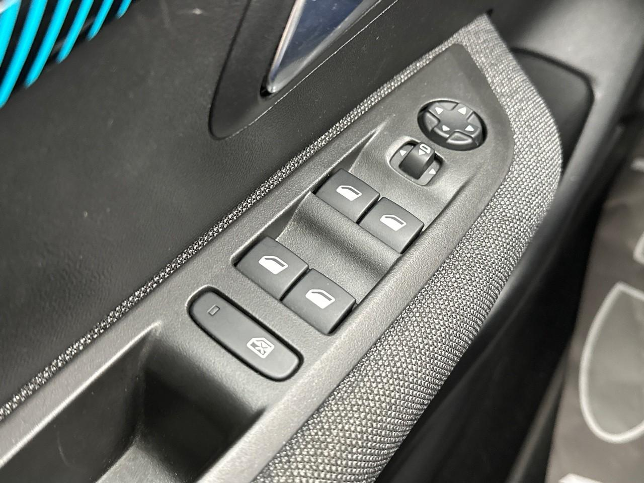 Peugeot 208 puretech 100 s&s bvm6 style — photo 15