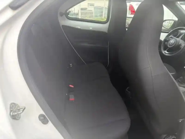 Toyota Aygo 1.0 vvt-i 72 dynamic — photo 20