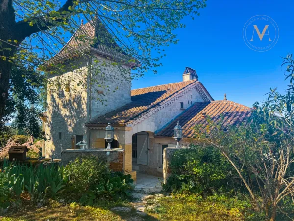 Propriété 5 pièces 165 m²