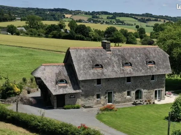 Maison 8 pièces 255 m²