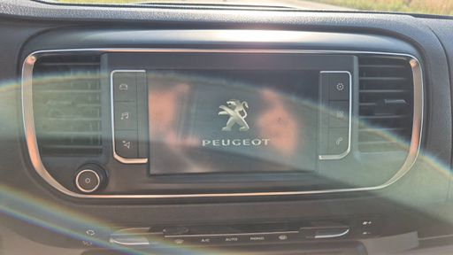 Peugeot Expert Fourgon 2.0 BlueHDi 177 EAT6 - Premium Pack – 2017 – 143631 km – Diesel – Boîte Automatique — photo 19