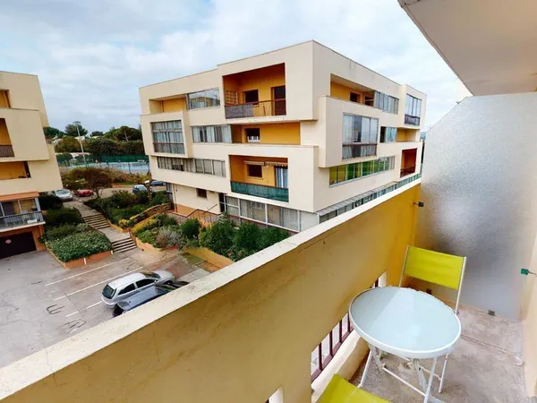 Beau studio classé 2 * lumineux avec BALCON et PLACE PARKING