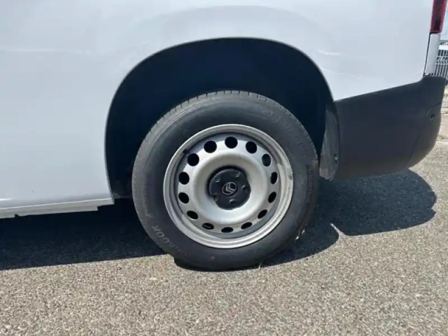 Citroën Berlingo van xl 950kg bluehdi 100ch s&amp;s — photo 7