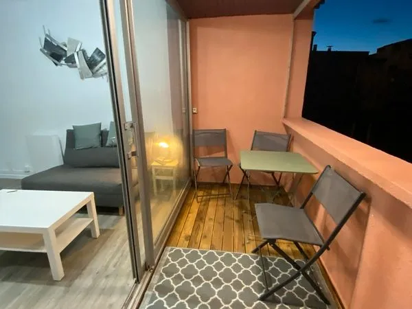Studio meublé avec espace nuit séparé - Centre-Port du Cap d'Agde