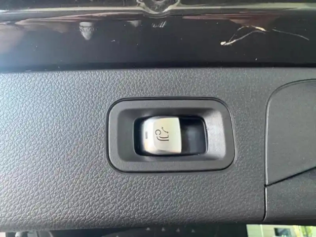 Mercedes Glc 300 de 4matic suv amg line — photo 31
