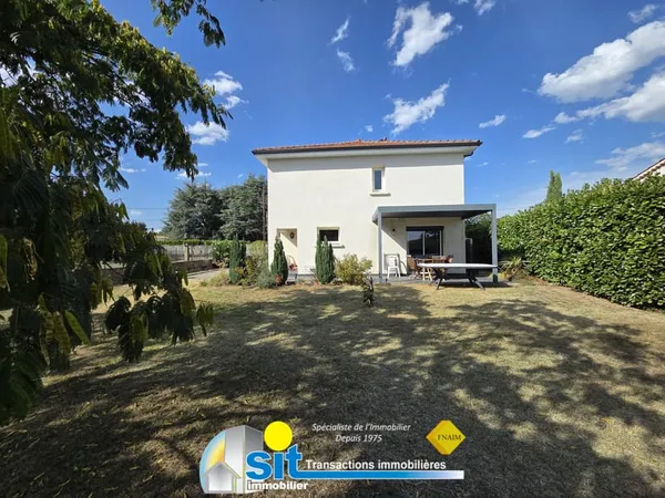 Hauteurs de Roussillon Maison familiale avec possibilité d