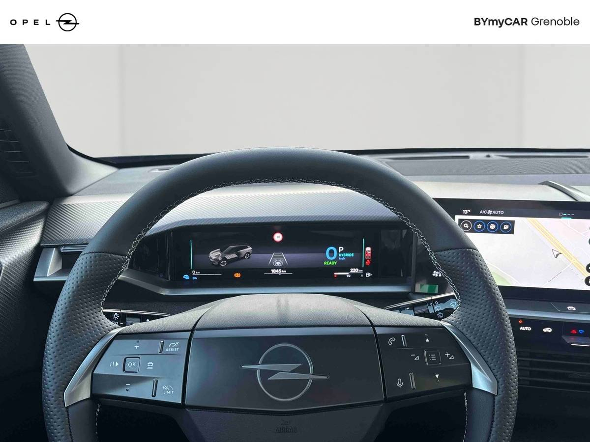Opel Grandland Hybrid Rechargeable 195 ch e-DCT7 — photo 10