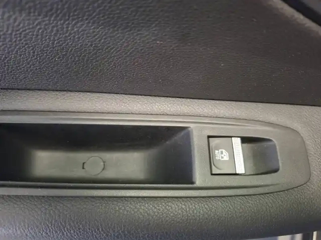 Renault Megane e-tech ev60 130ch super charge — photo 23