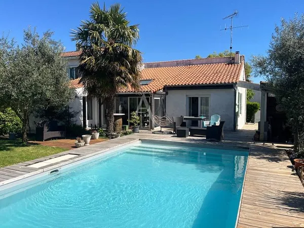 Maison 2 pièces 118 m²