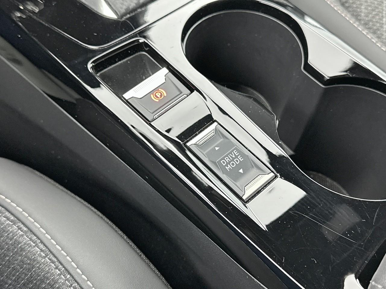 Peugeot 2008 electrique 54 kwh 156 ch allure — photo 30