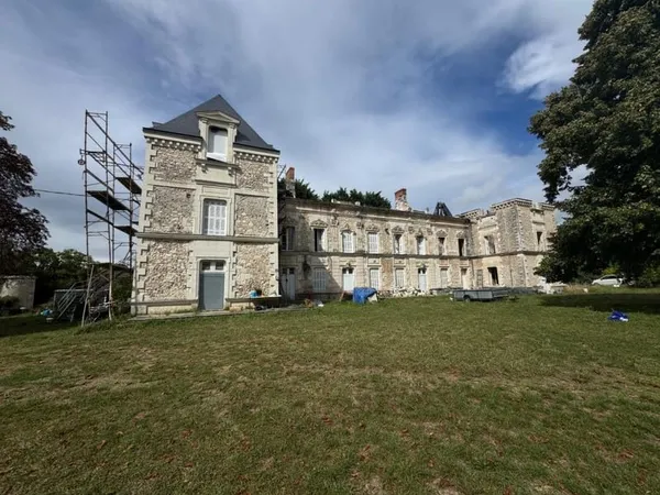 Château de Penchien - Domaine de caractère à réinventer, fort potentiel événementiel et touristique 