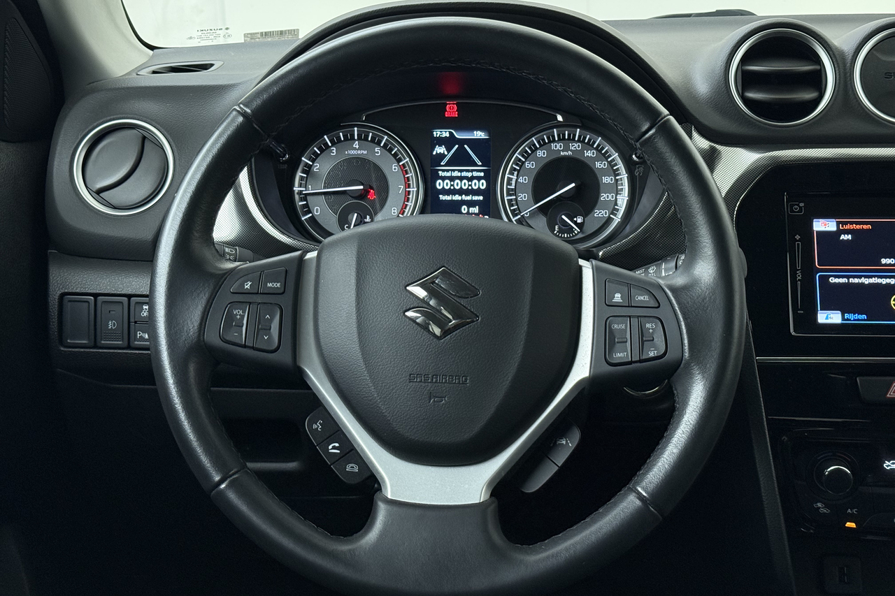 Suzuki Vitara — photo 10