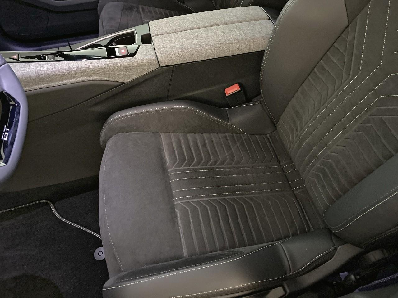Peugeot 5008 hybrid 145 ch e-dcs6 gt — photo 9